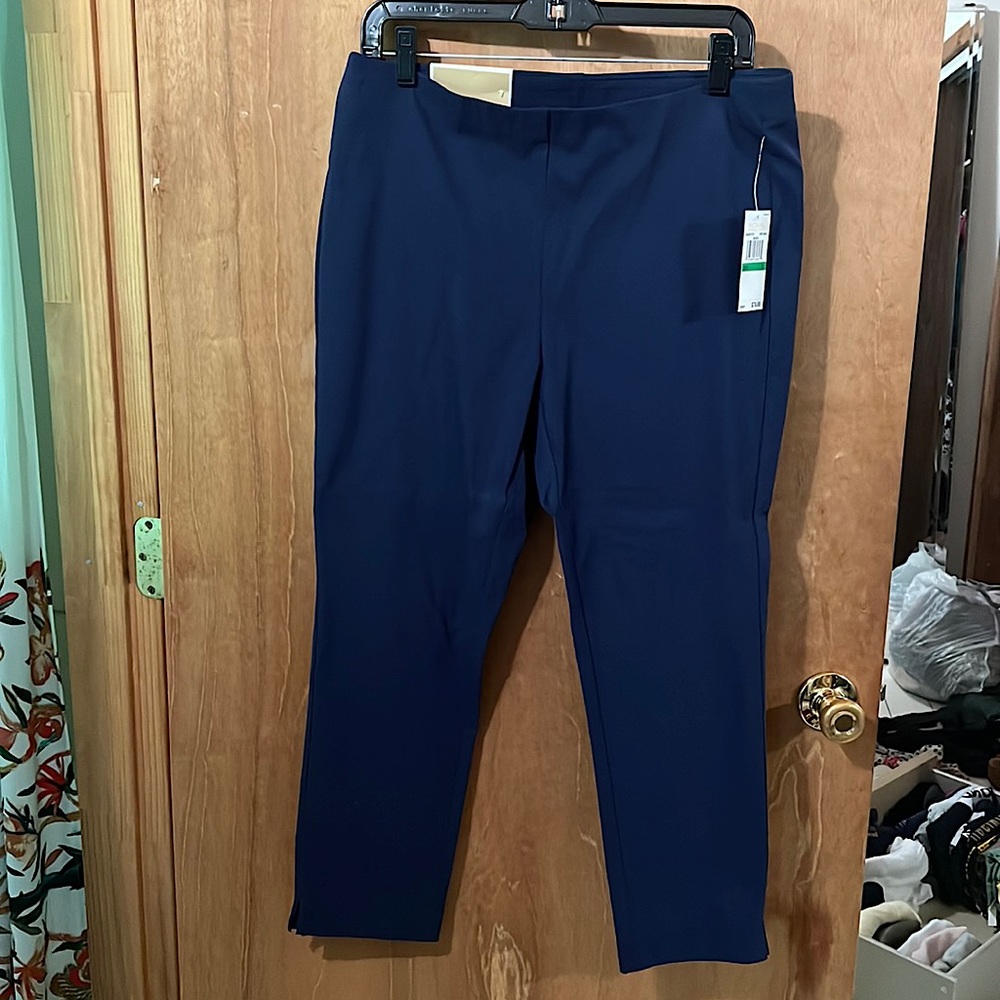 Navy Michael Kors super skinny crop pull-on pants. Size  L. NWT